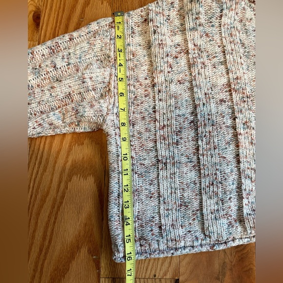 Women’s cropped sweater - Picture 3 of 7